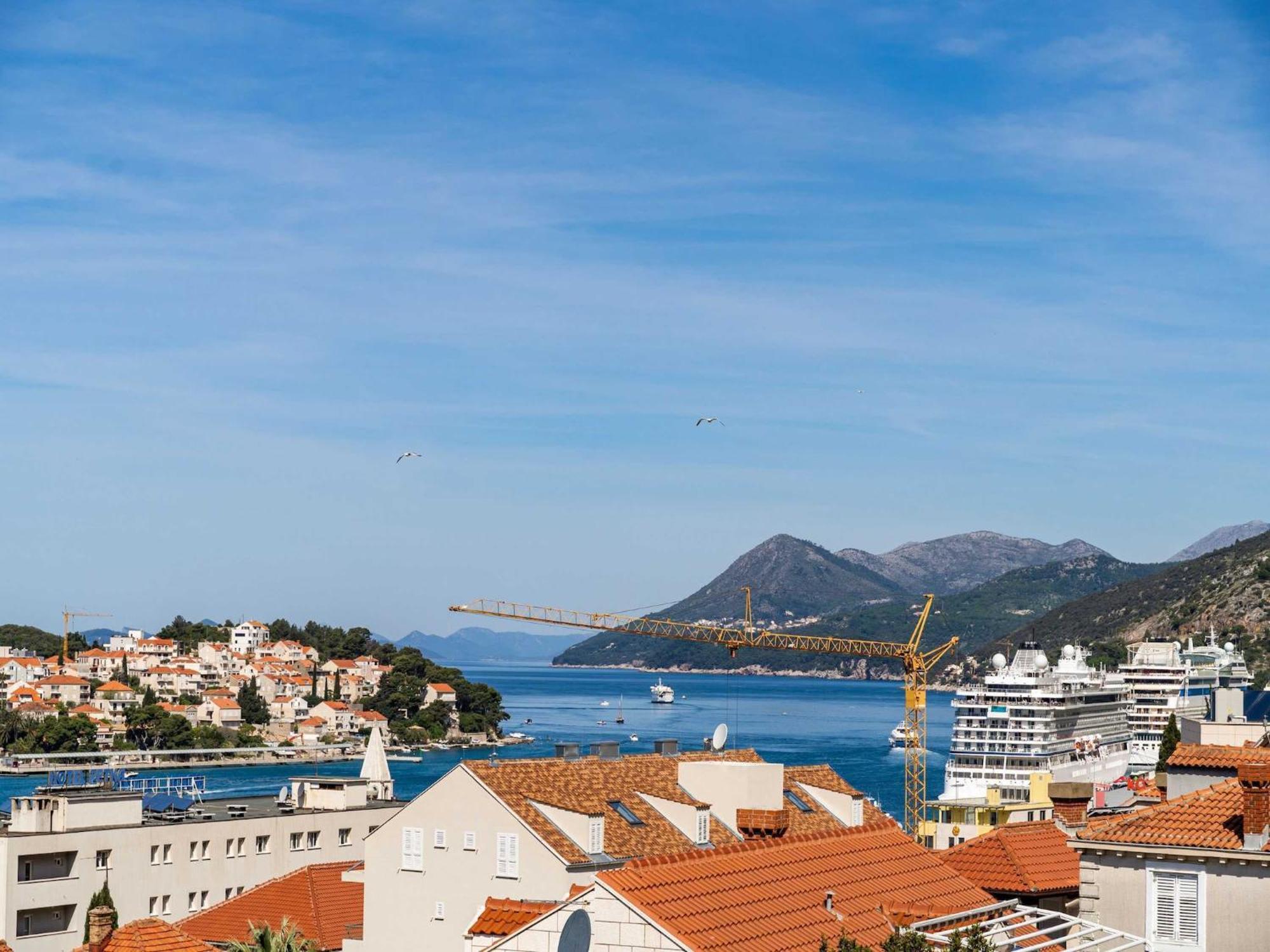 Radovan - One-bedroom With Balcony And Sea View