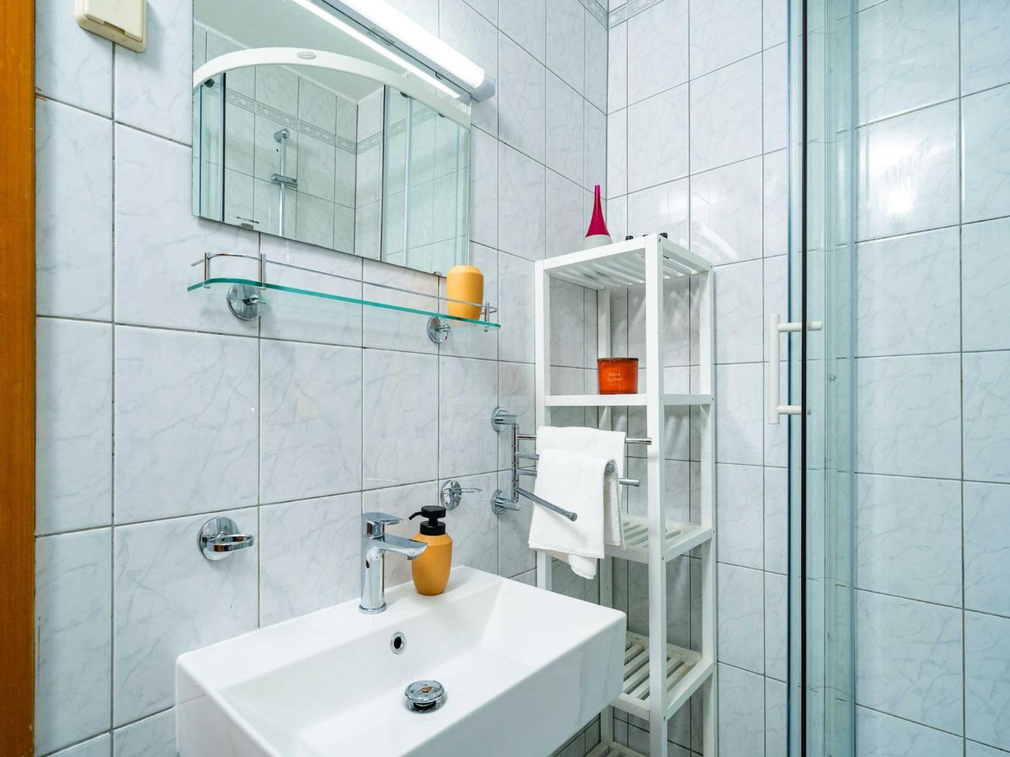 Apartman Radovan - One-bedroom With Balcony And Sea View